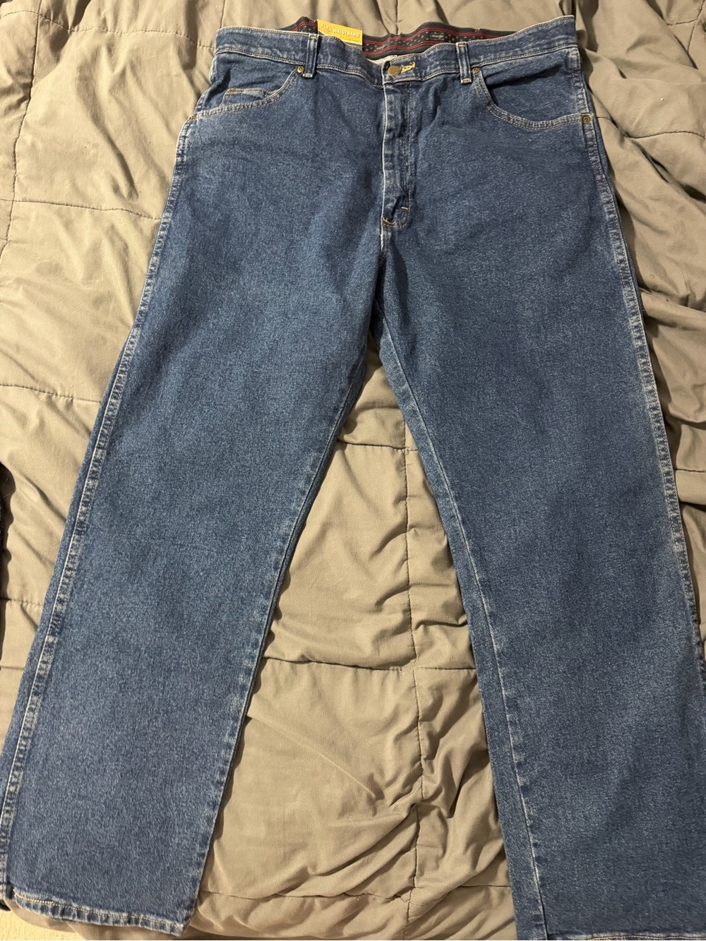 Wrangler Men's Straight-Leg Denim Jeans - Medium Blue